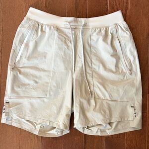 lululemon athletica License to Train linerless shorts, size: M, color: raw linen